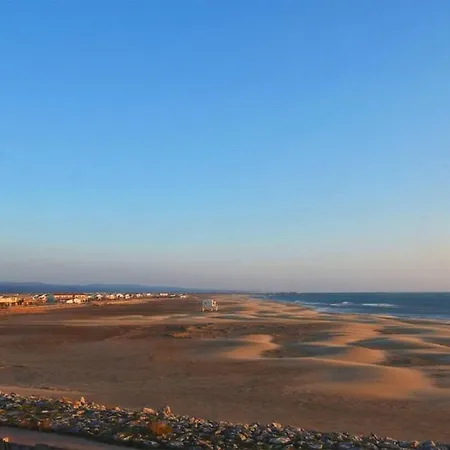 Vue Sur Les Voiliers * גרואיסאן